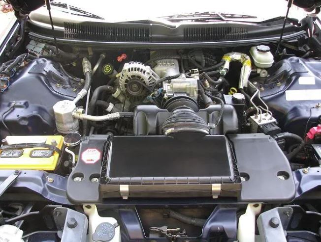 Camaro V6 Engine Bay