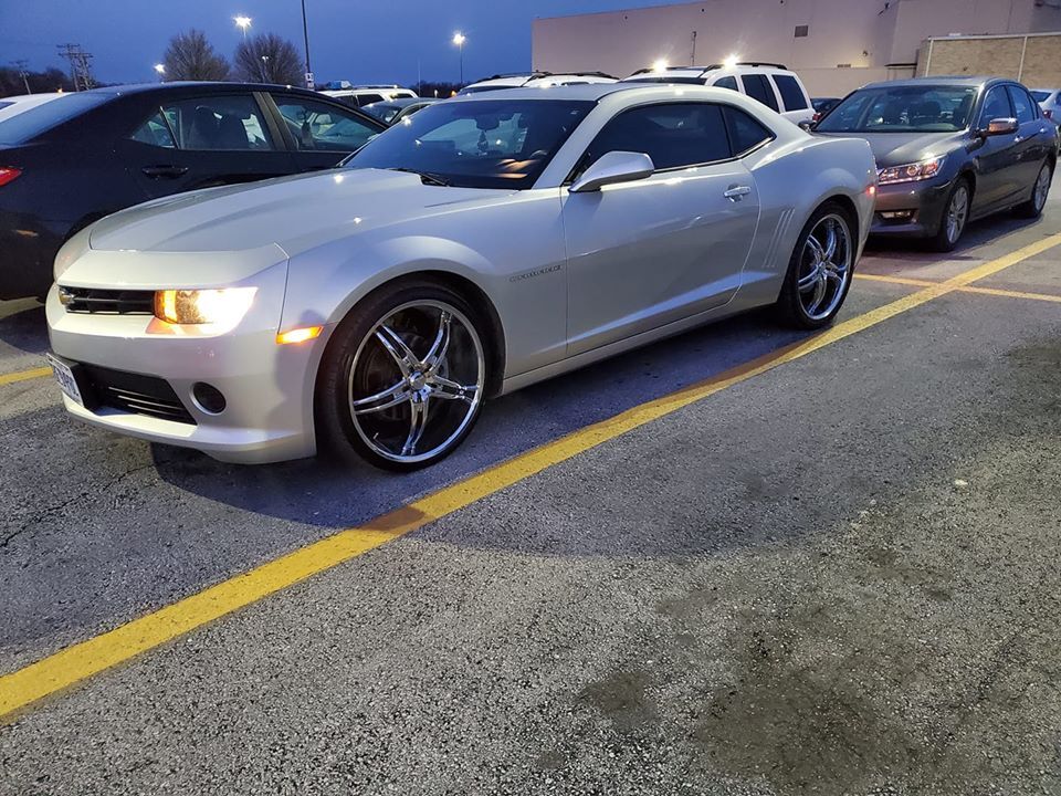 22" Camaro rims 245/35/22