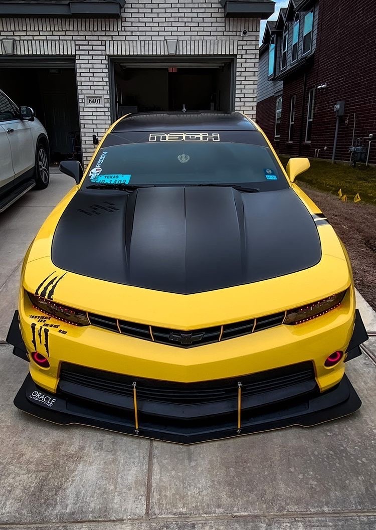 Black and yellow Camaro splitter